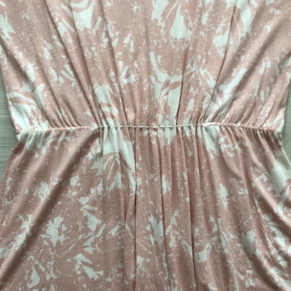 Pink Floral Peplum top - Picture 3 of 4